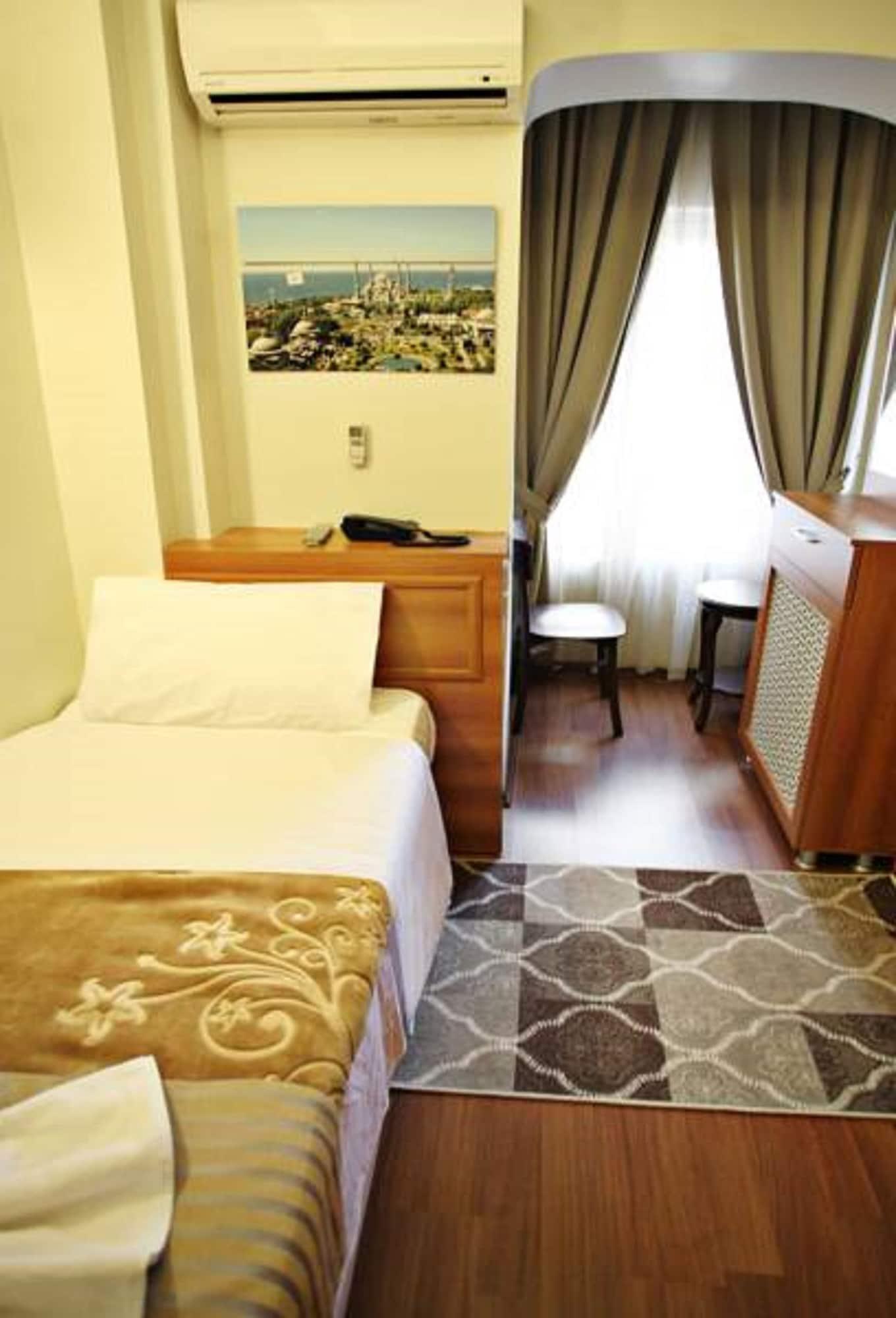 Taksim Palace Hotel Istambul Extérieur photo