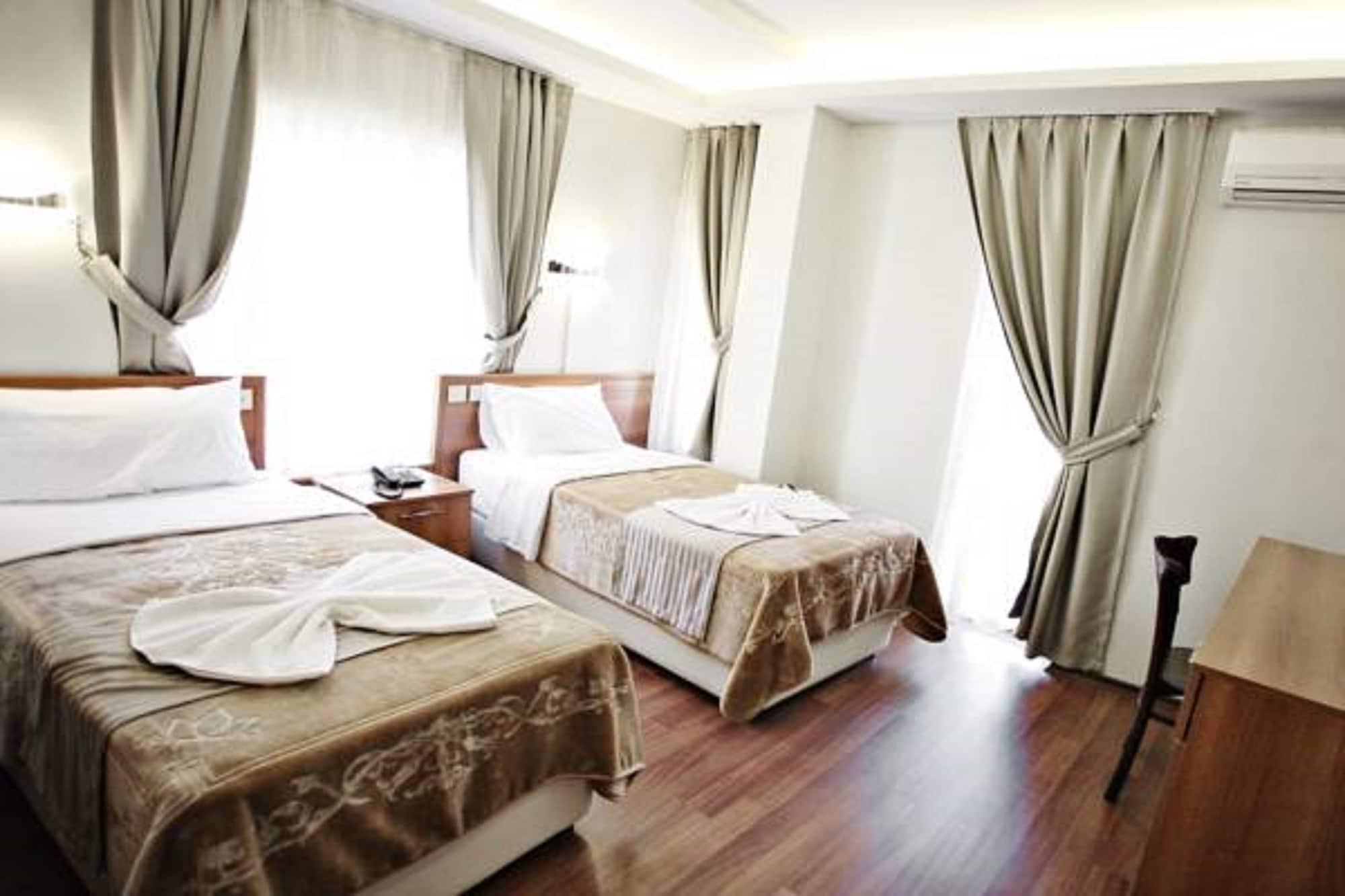 Taksim Palace Hotel Istambul Extérieur photo