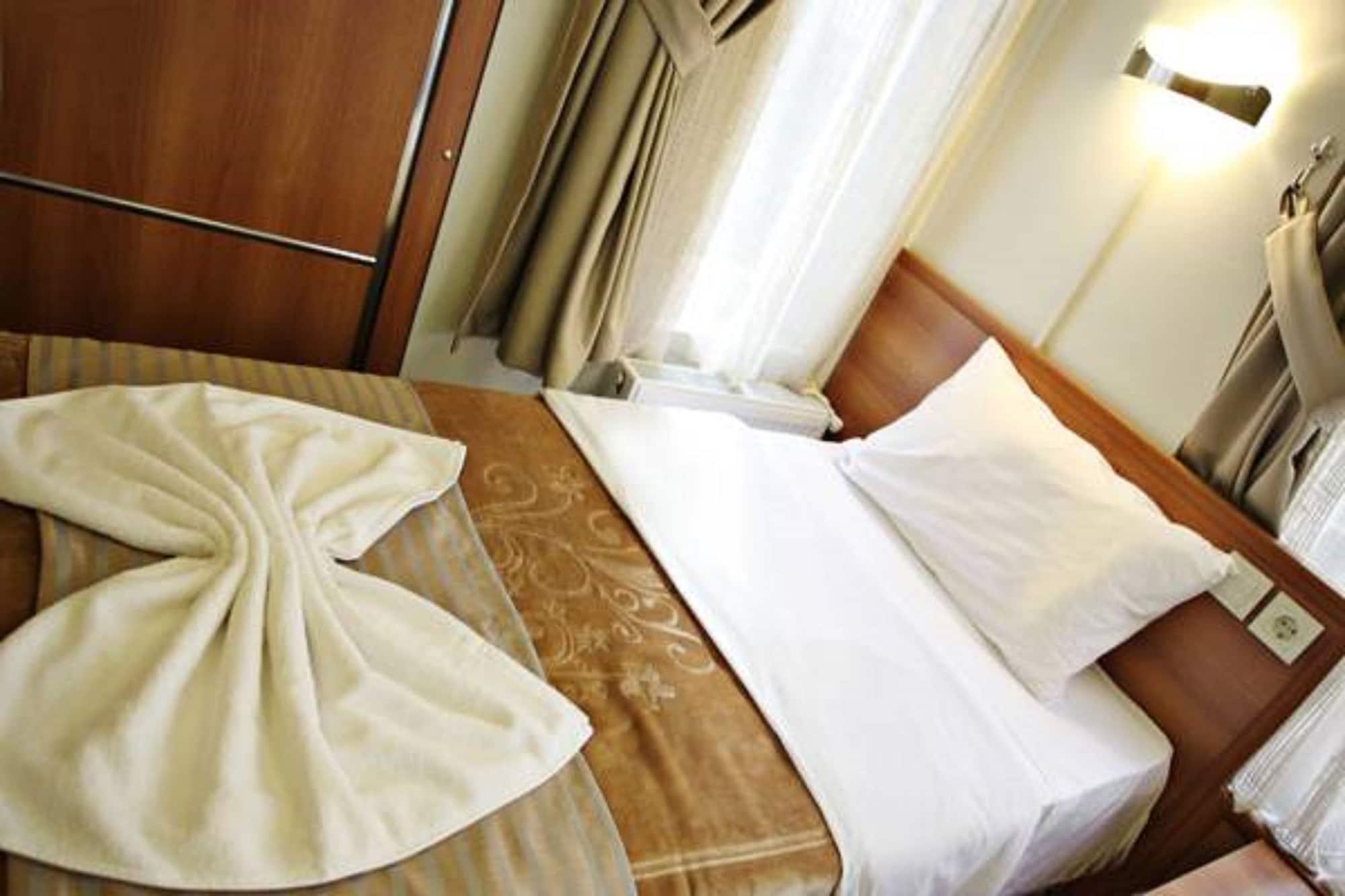 Taksim Palace Hotel Istambul Extérieur photo