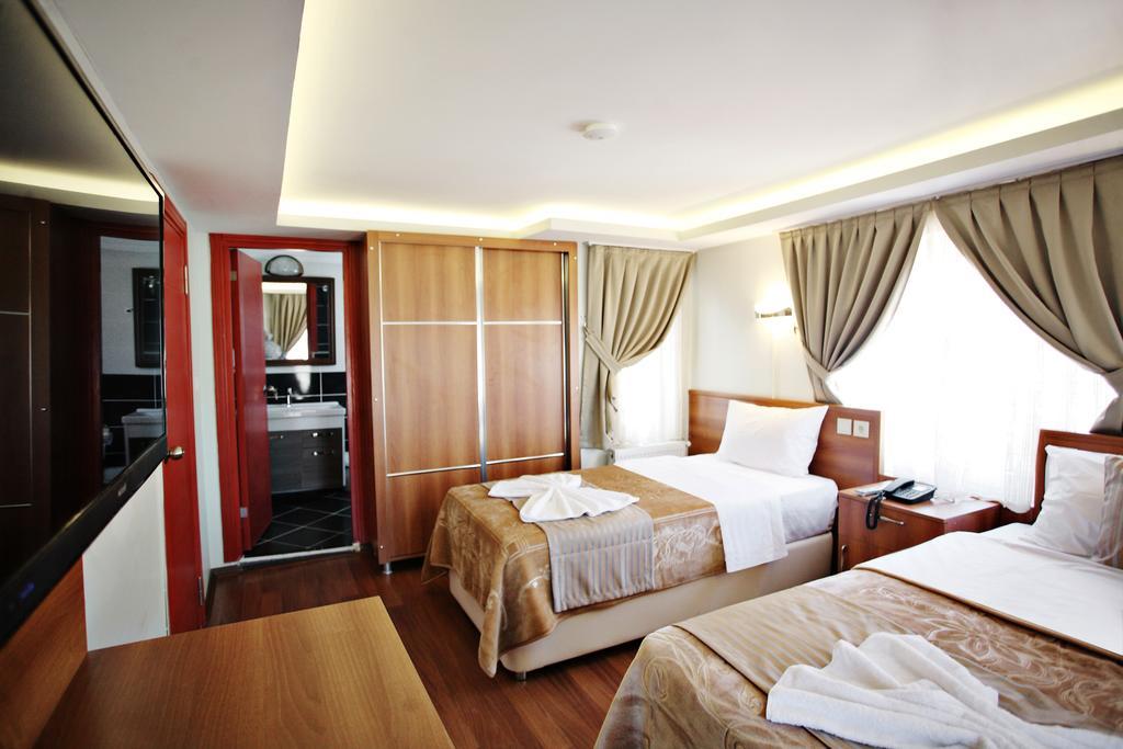Taksim Palace Hotel Istambul Chambre photo